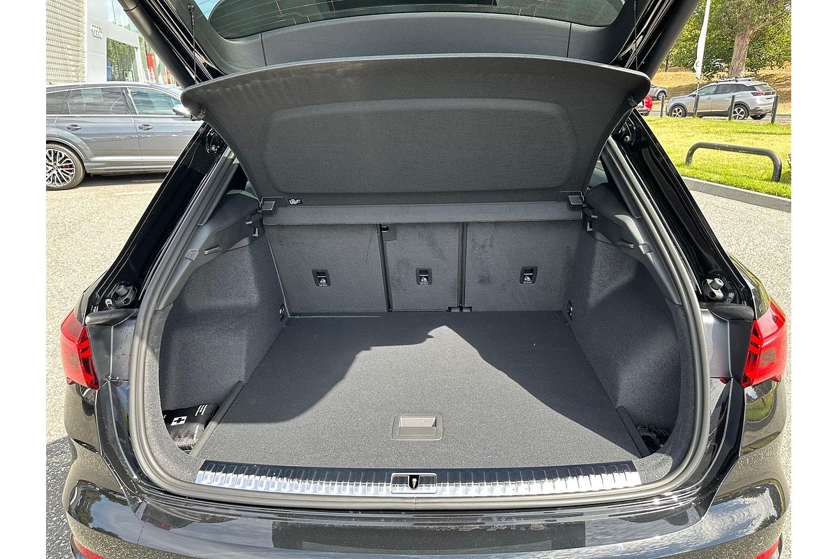 2025 Audi Q3 40 TFSI S line F3