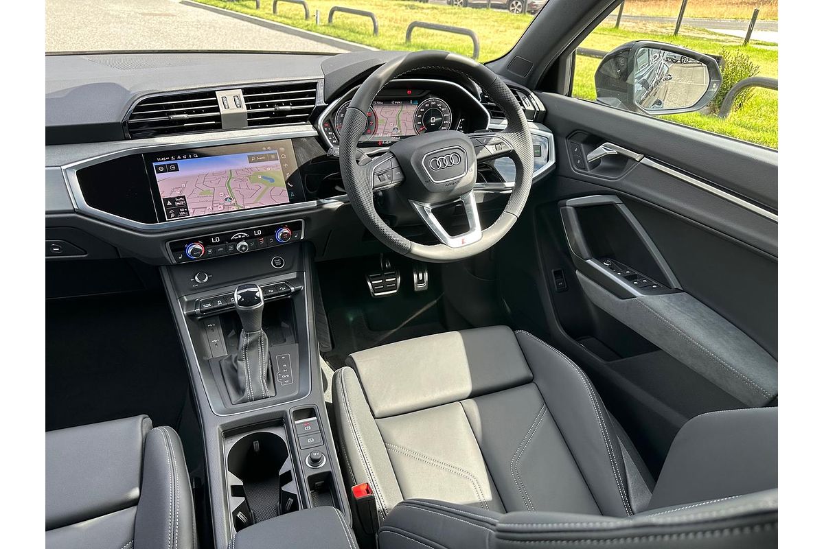 2025 Audi Q3 40 TFSI S line F3