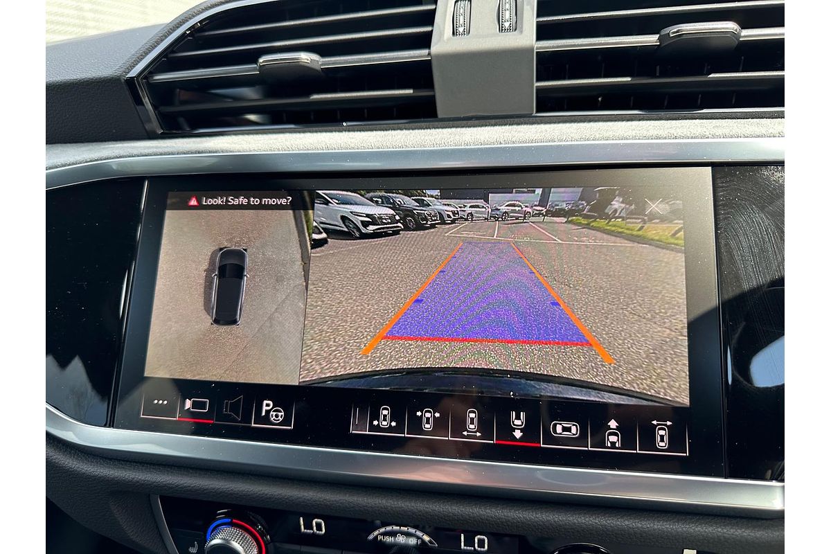 2025 Audi Q3 40 TFSI S line F3