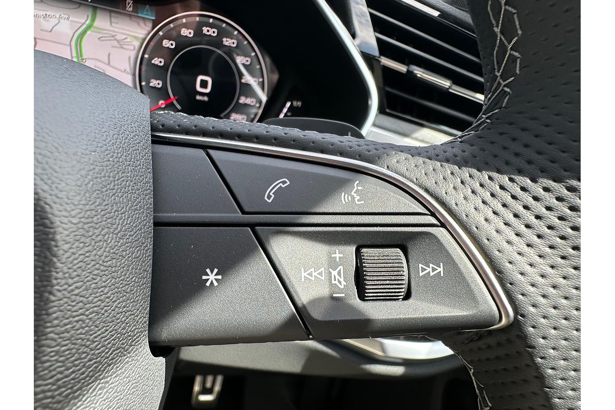 2025 Audi Q3 40 TFSI S line F3