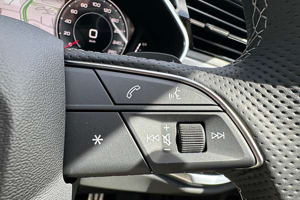 2025 Audi Q3 40 TFSI S line F3