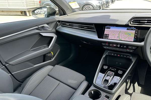 2025 Audi A3 35 TFSI S line GY