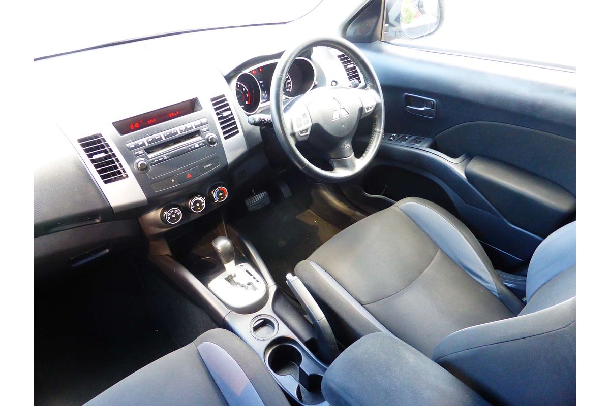 2010 Mitsubishi Outlander LS ZH