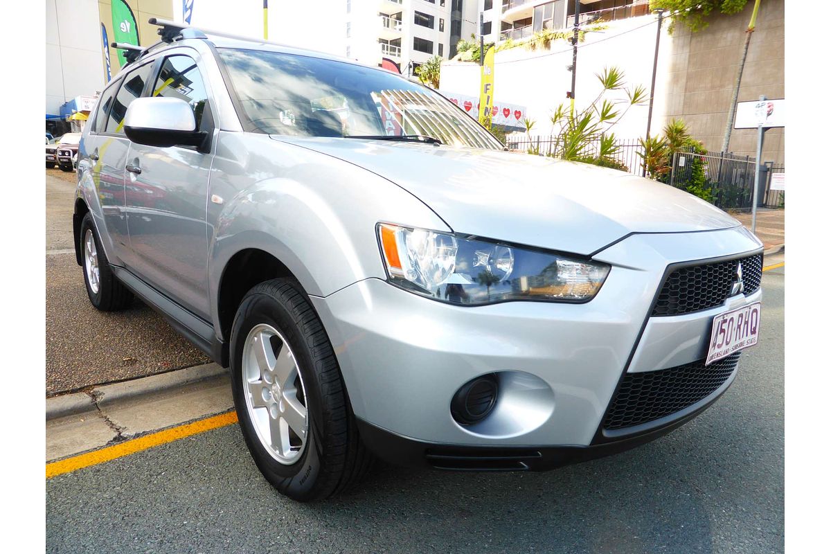 2010 Mitsubishi Outlander LS ZH