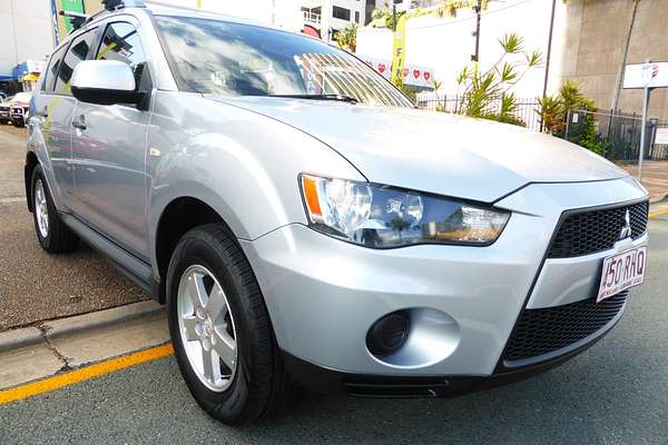 2010 Mitsubishi Outlander LS ZH