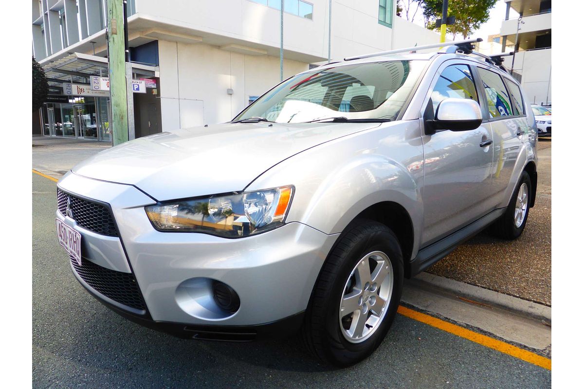2010 Mitsubishi Outlander LS ZH