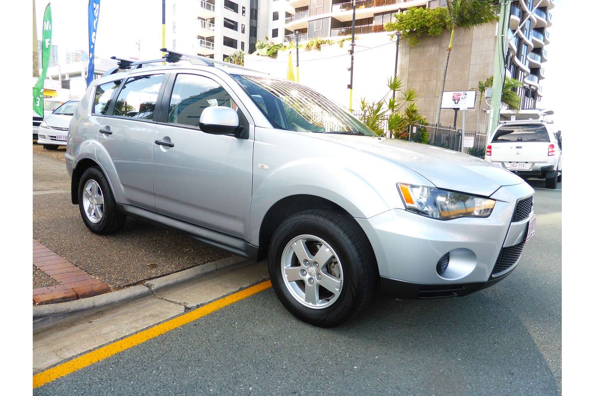 2010 Mitsubishi Outlander LS ZH