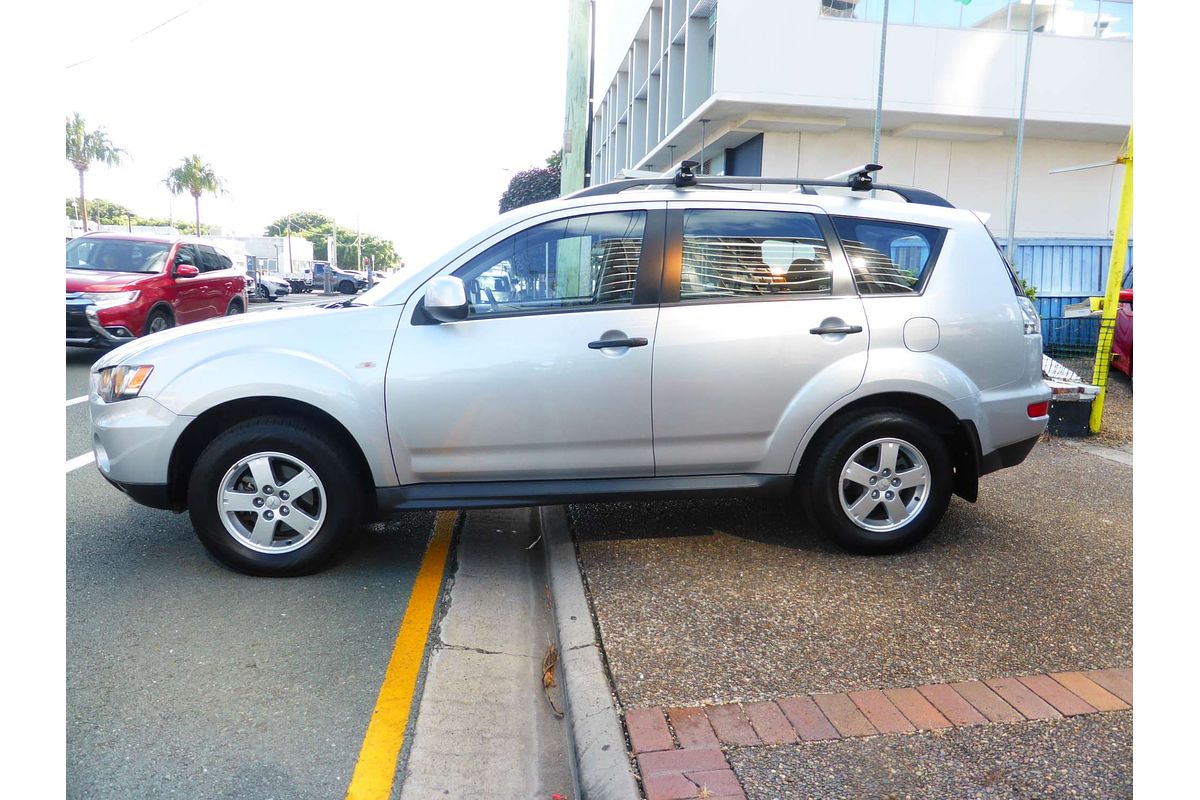 2010 Mitsubishi Outlander LS ZH