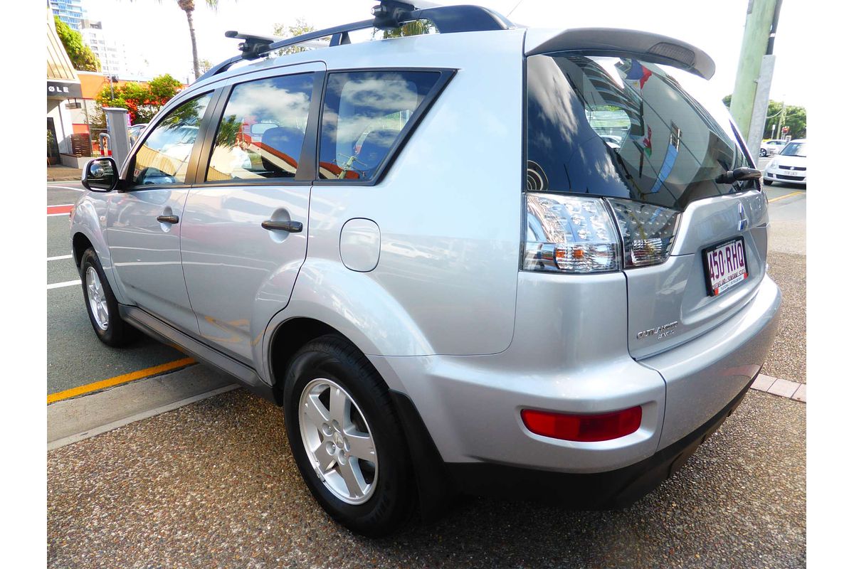 2010 Mitsubishi Outlander LS ZH