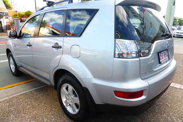 2010 Mitsubishi Outlander LS ZH