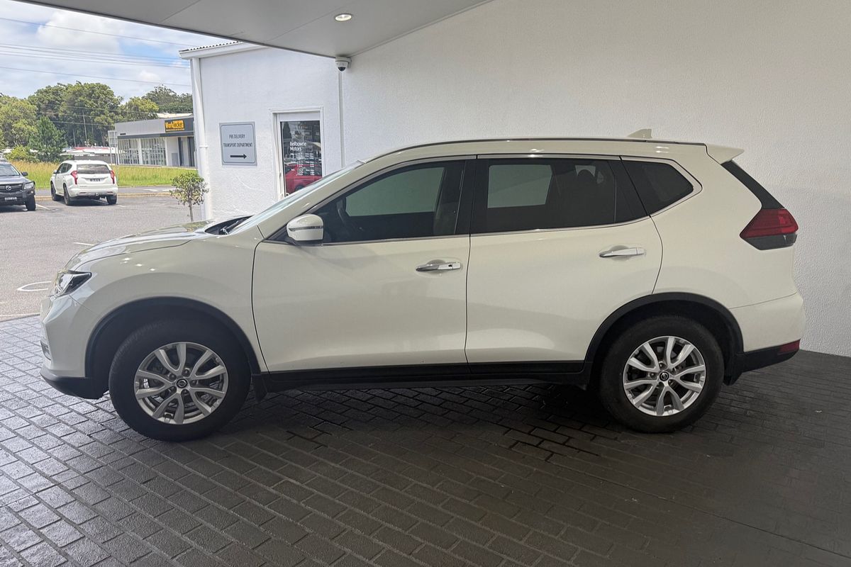 2022 Nissan X-TRAIL ST T32