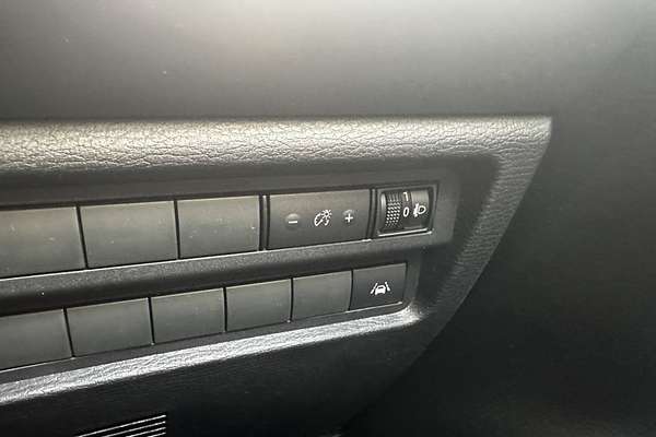 2024 Mitsubishi Outlander LS ZM