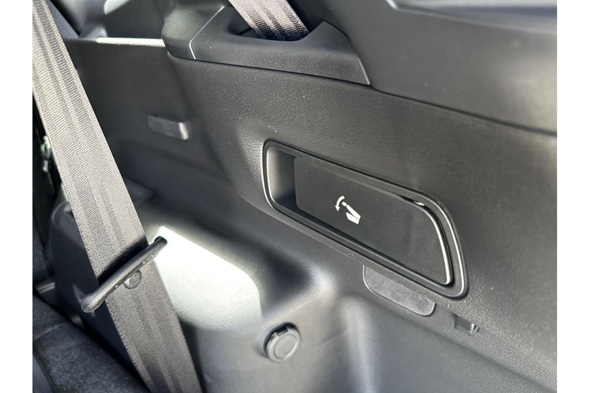 2024 Mitsubishi Outlander LS ZM