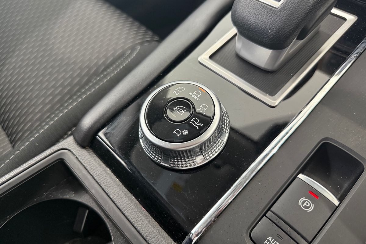 2023 Mitsubishi Outlander ES ZM