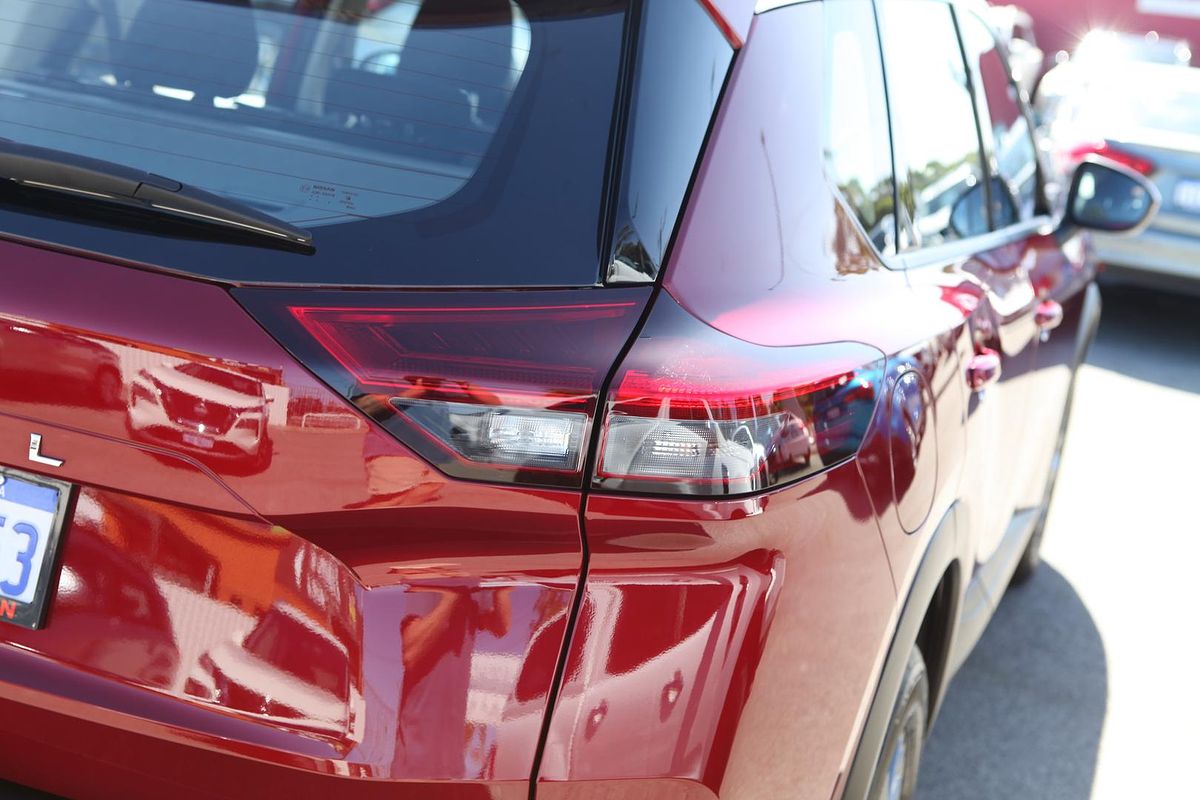 2024 Nissan X-TRAIL ST T33