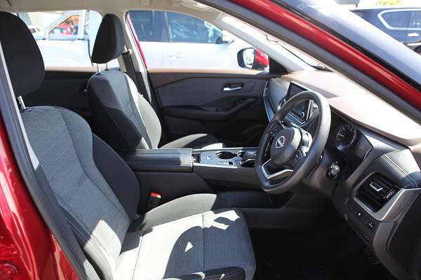 2024 Nissan X-TRAIL ST T33