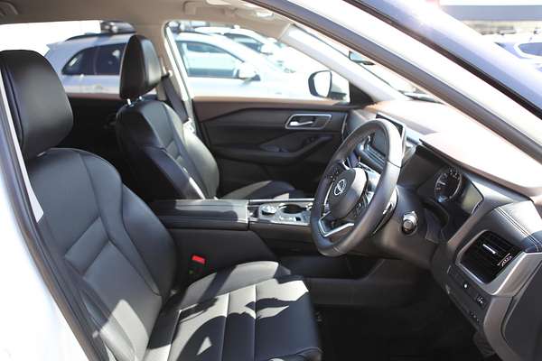 2024 Nissan X-TRAIL ST-L T33