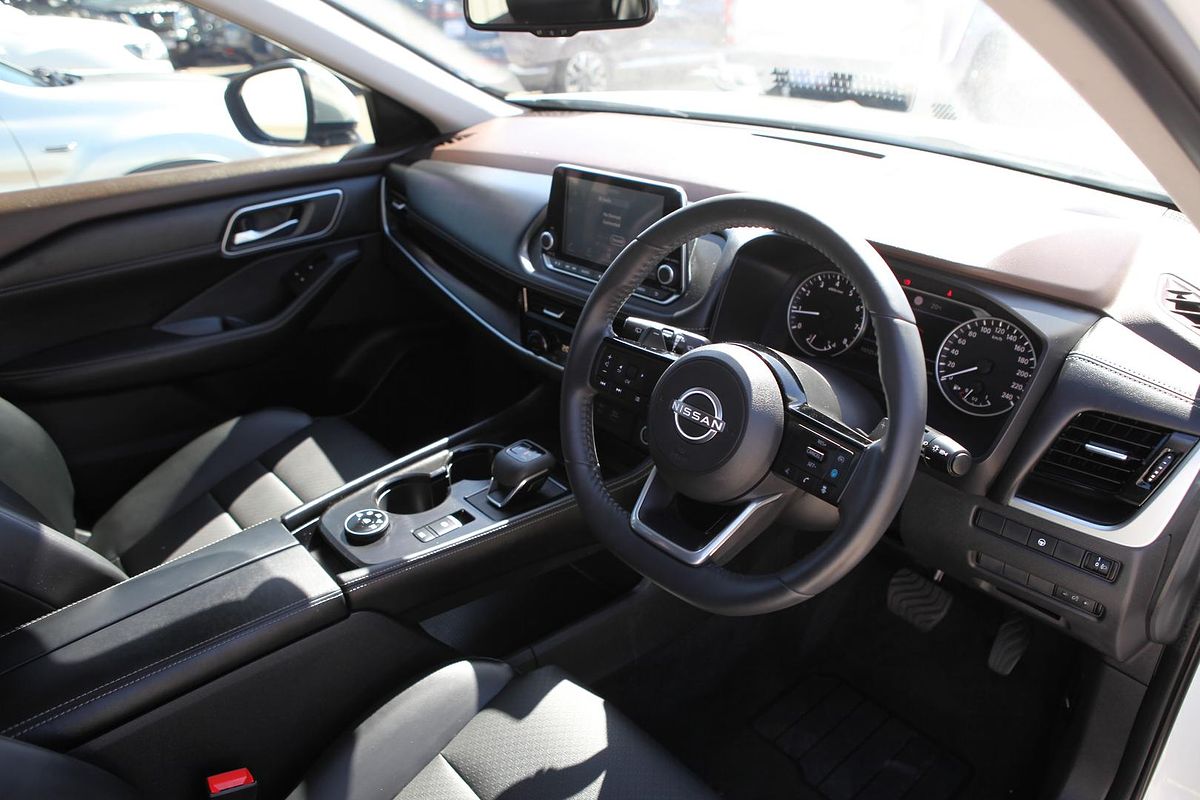 2024 Nissan X-TRAIL ST-L T33