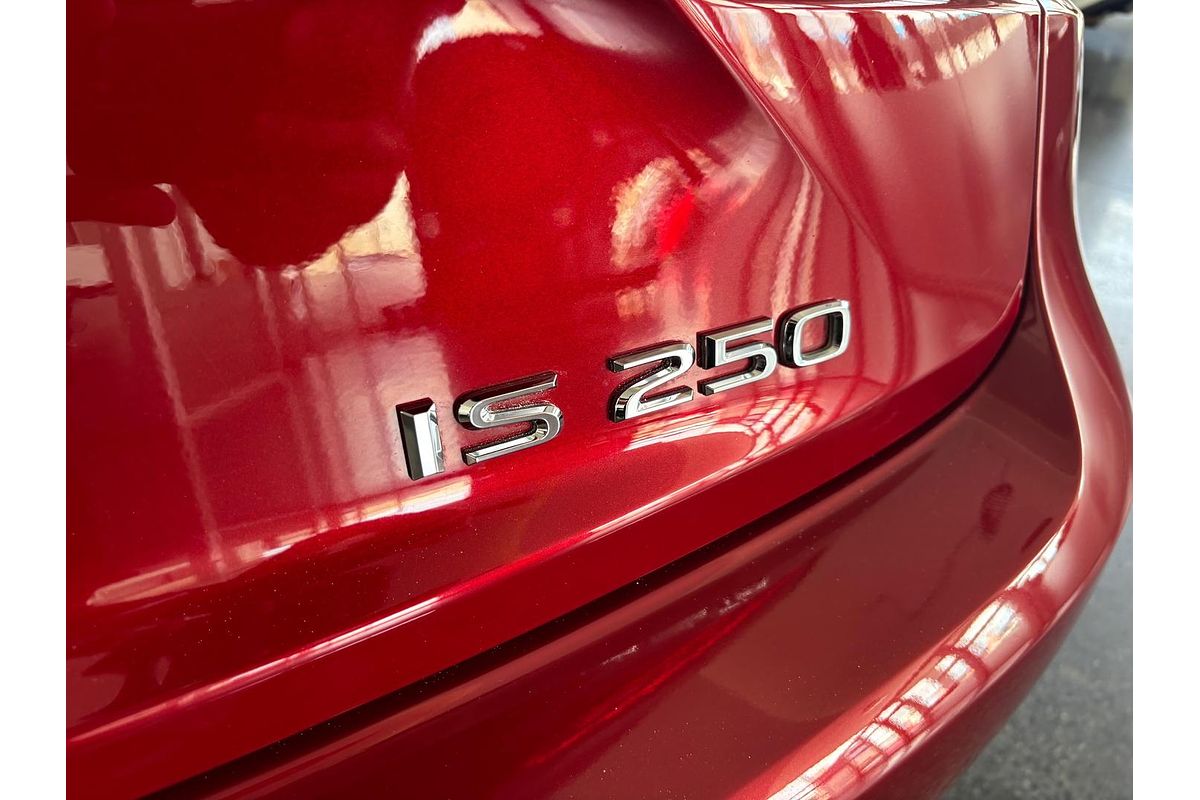 2014 Lexus IS IS250 Luxury GSE30R