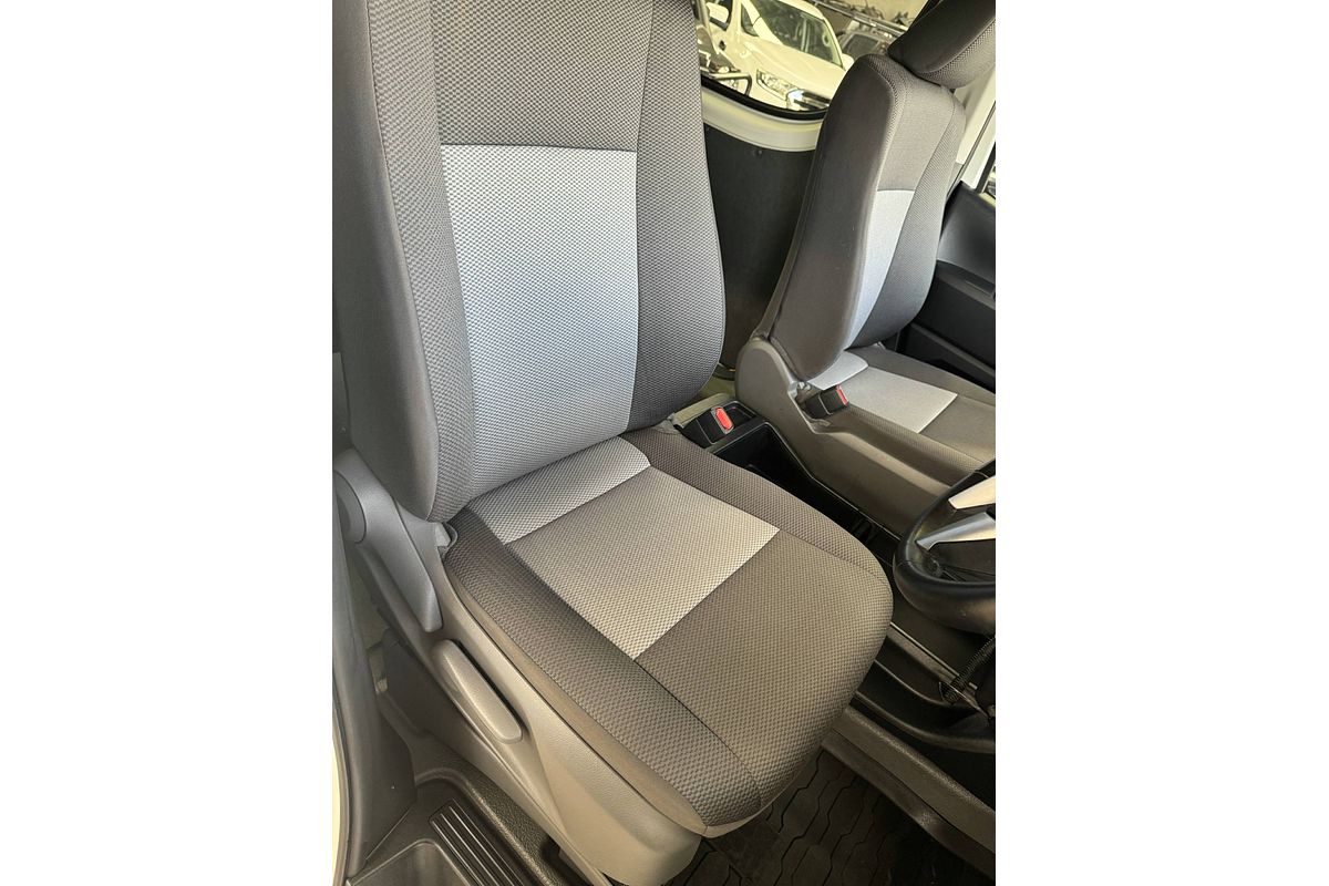 2019 Toyota Hiace Commuter GDH322R
