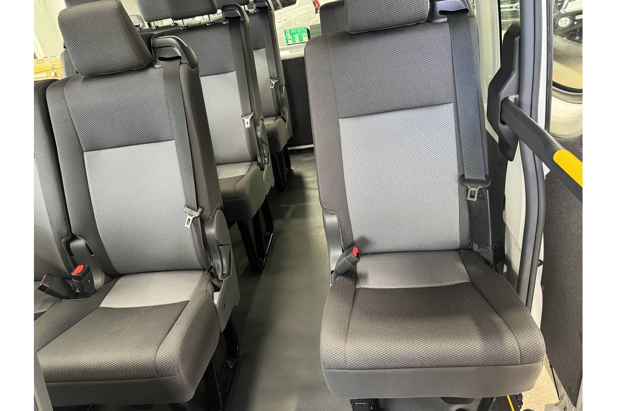 2019 Toyota Hiace Commuter GDH322R