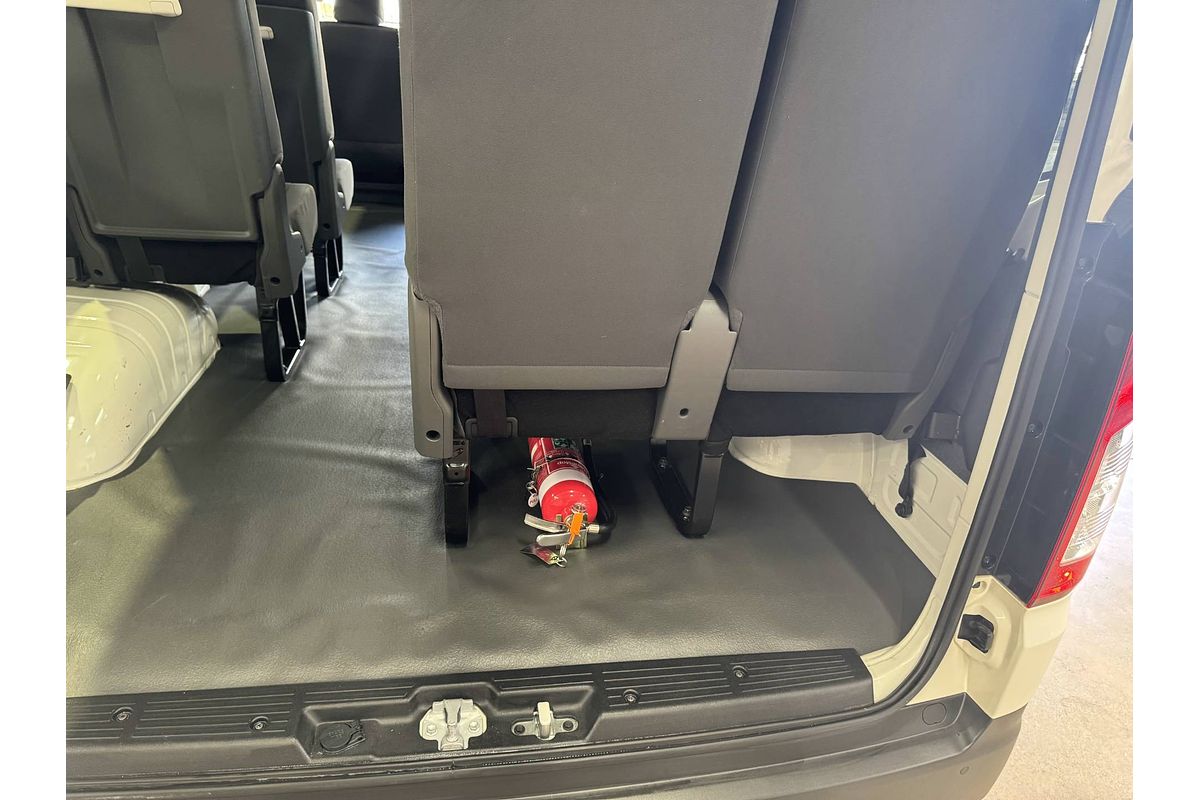2019 Toyota Hiace Commuter GDH322R
