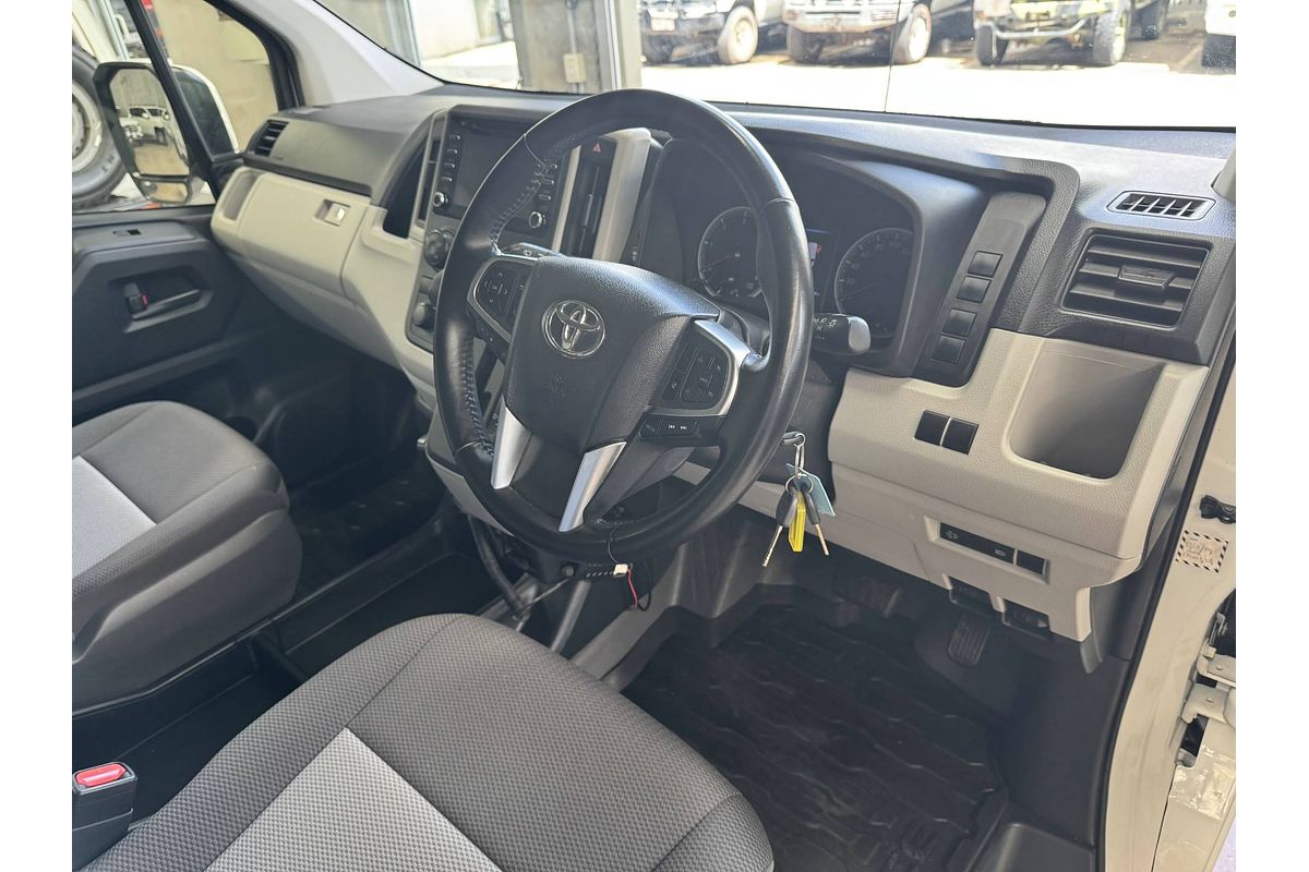 2019 Toyota Hiace Commuter GDH322R