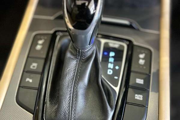 2015 Hyundai Genesis Ultimate Pack DH