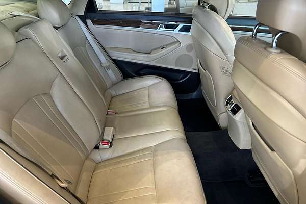 2015 Hyundai Genesis Ultimate Pack DH