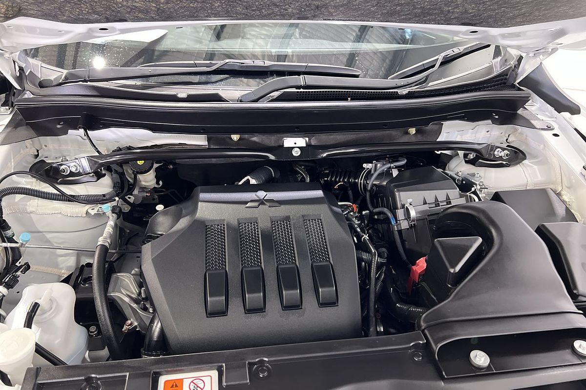 2022 Mitsubishi Eclipse Cross ES YB
