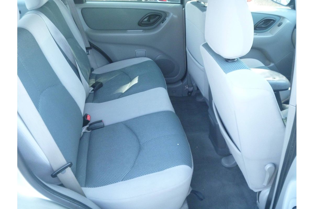 2004 Mazda TRIBUTE