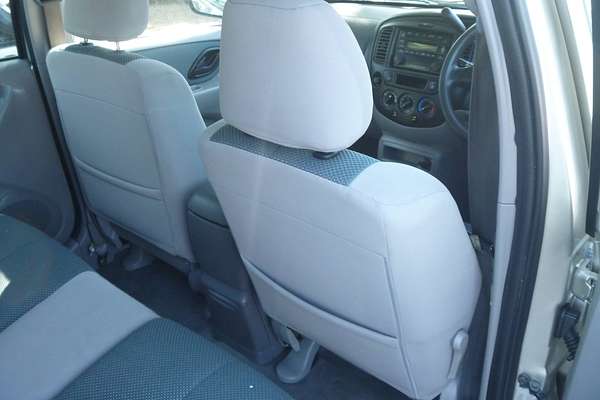2004 Mazda TRIBUTE