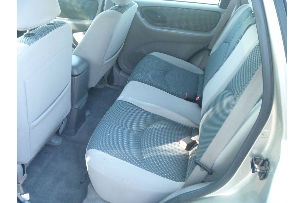 2004 Mazda TRIBUTE