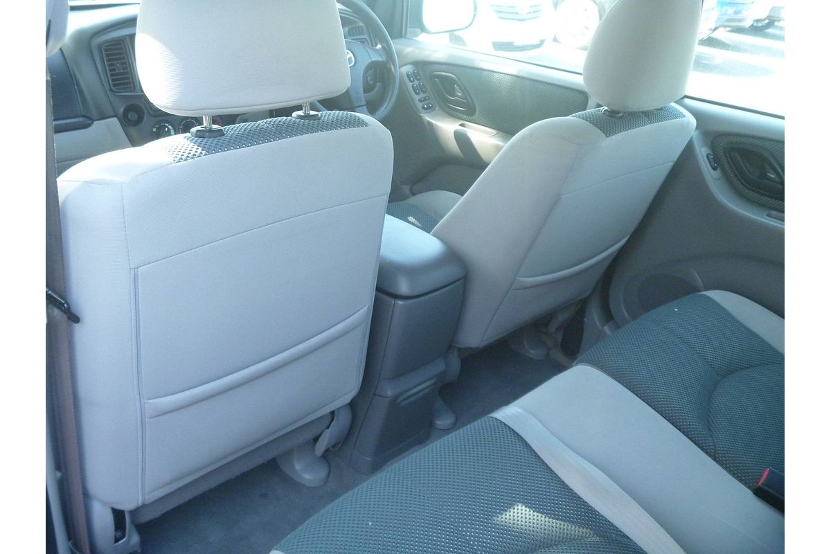 2004 Mazda TRIBUTE