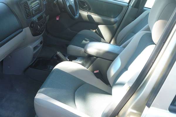 2004 Mazda TRIBUTE