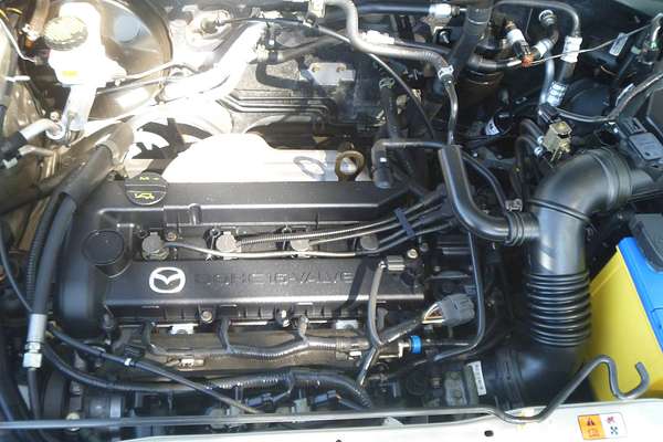 2004 Mazda TRIBUTE