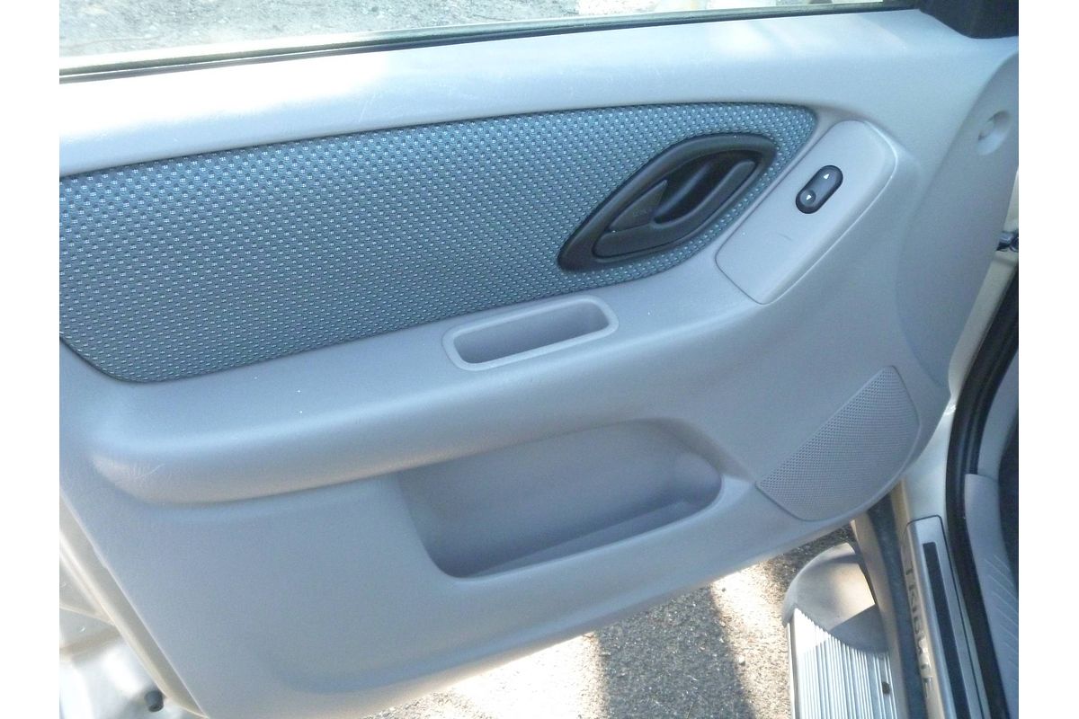 2004 Mazda TRIBUTE