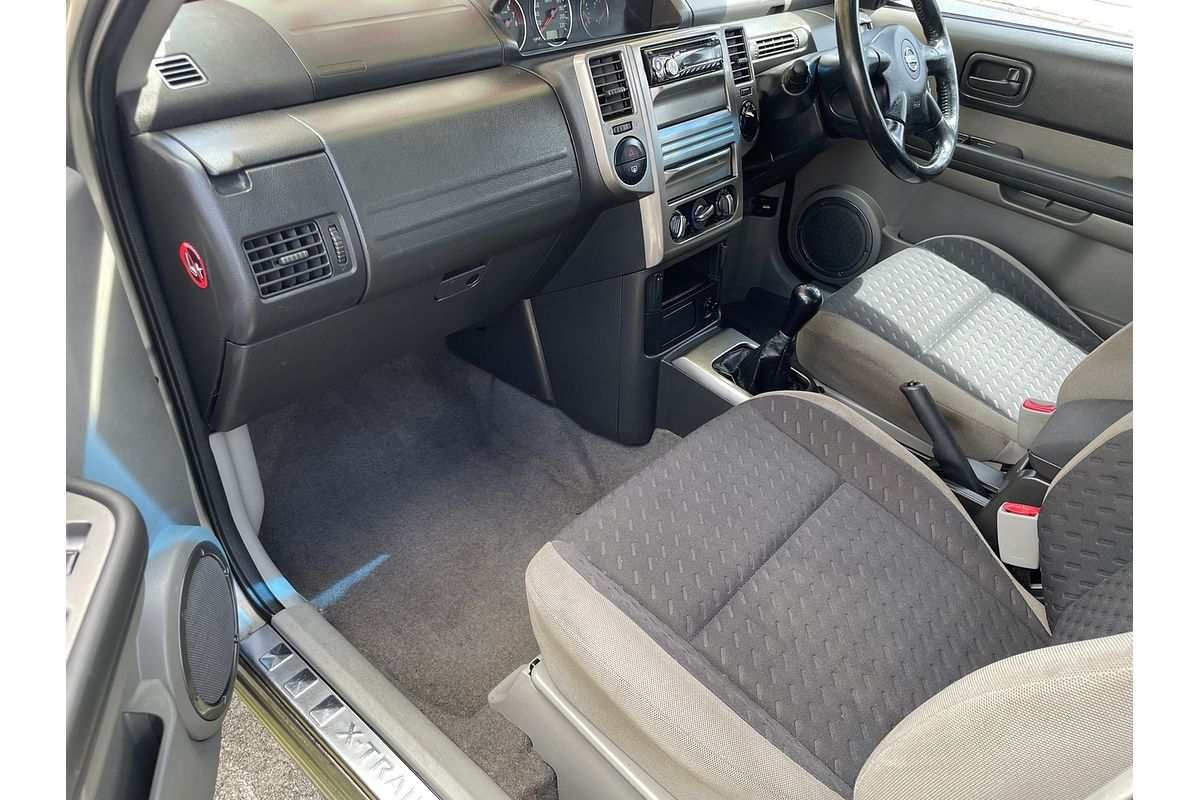 2005 Nissan X-TRAIL ST T30 II