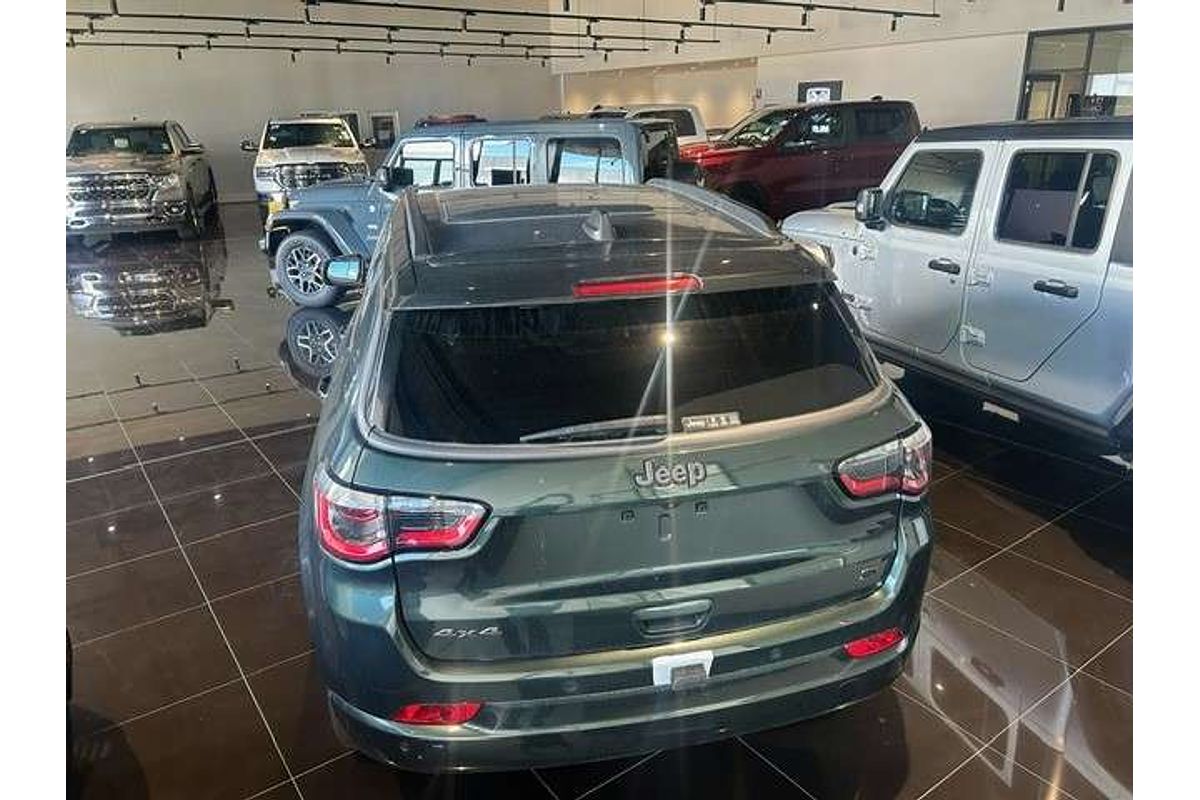 2023 Jeep Compass S-Limited M6