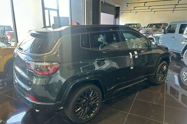 2023 Jeep Compass S-Limited M6