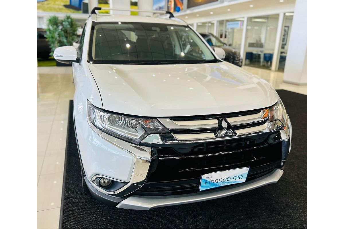 2016 Mitsubishi Outlander LS Safety Pack ZK