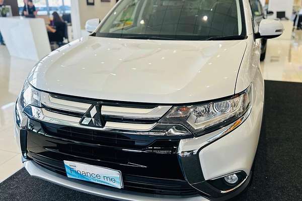 2016 Mitsubishi Outlander LS Safety Pack ZK