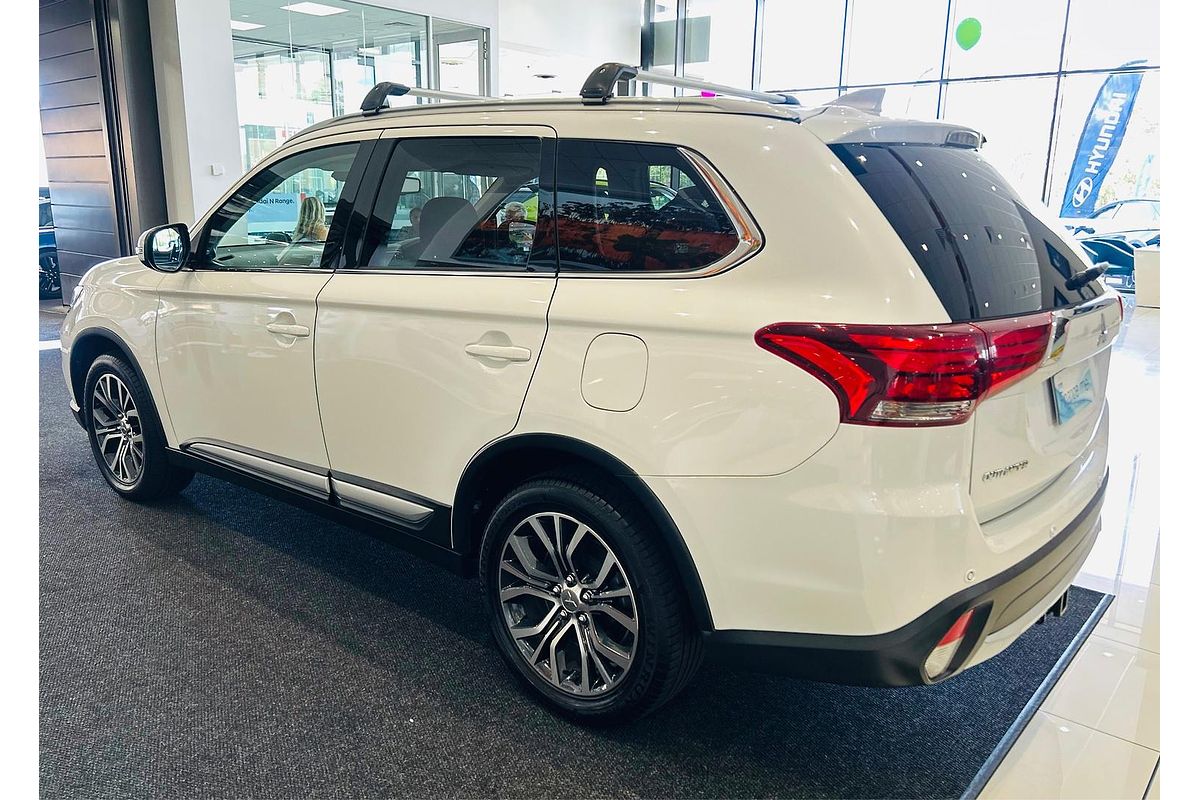 2016 Mitsubishi Outlander LS Safety Pack ZK