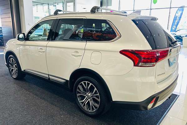 2016 Mitsubishi Outlander LS Safety Pack ZK