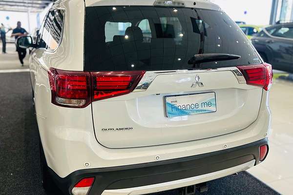 2016 Mitsubishi Outlander LS Safety Pack ZK