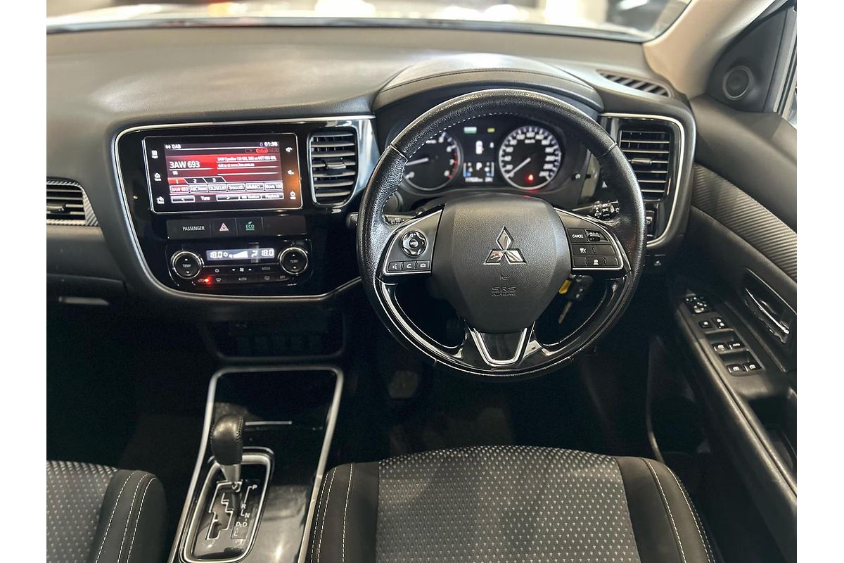 2016 Mitsubishi Outlander LS Safety Pack ZK