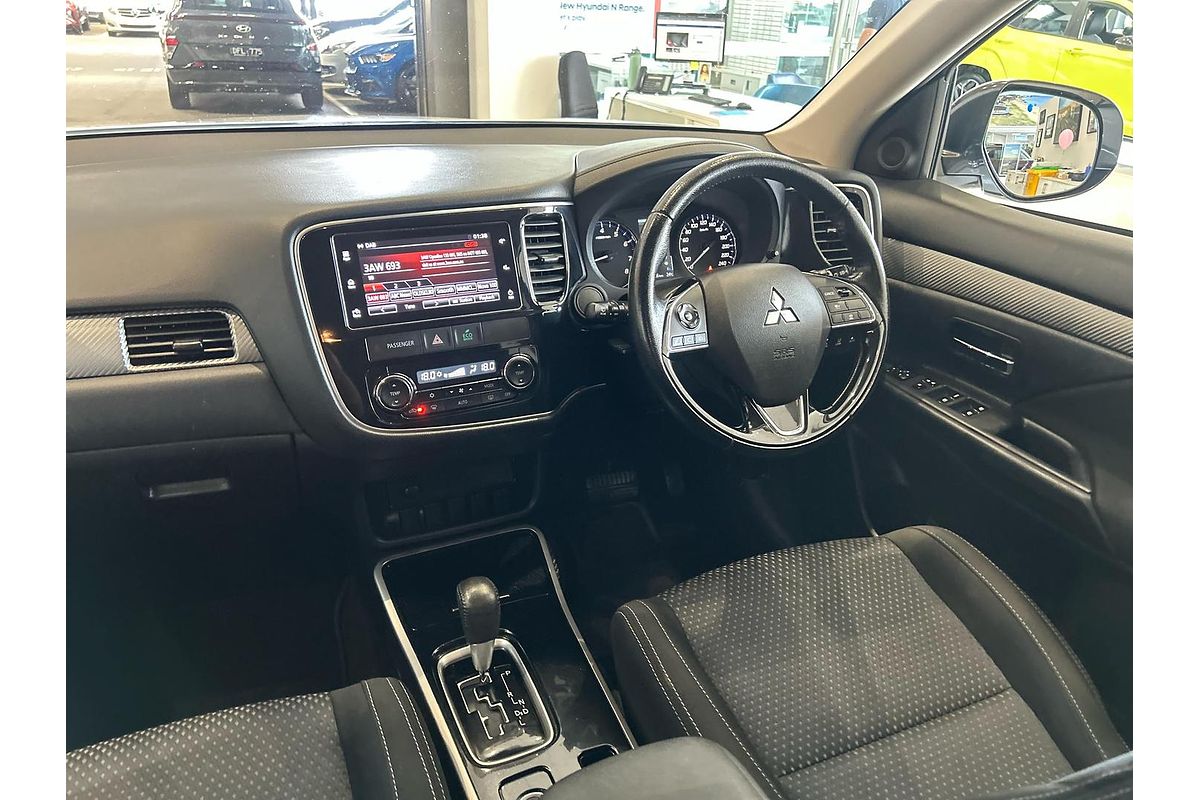 2016 Mitsubishi Outlander LS Safety Pack ZK