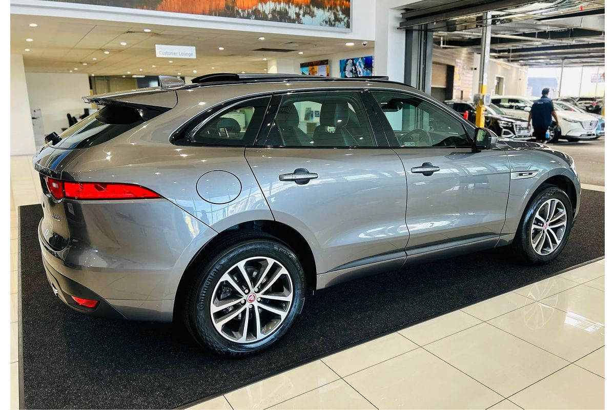 2018 Jaguar F-PACE 30t R-Sport X761