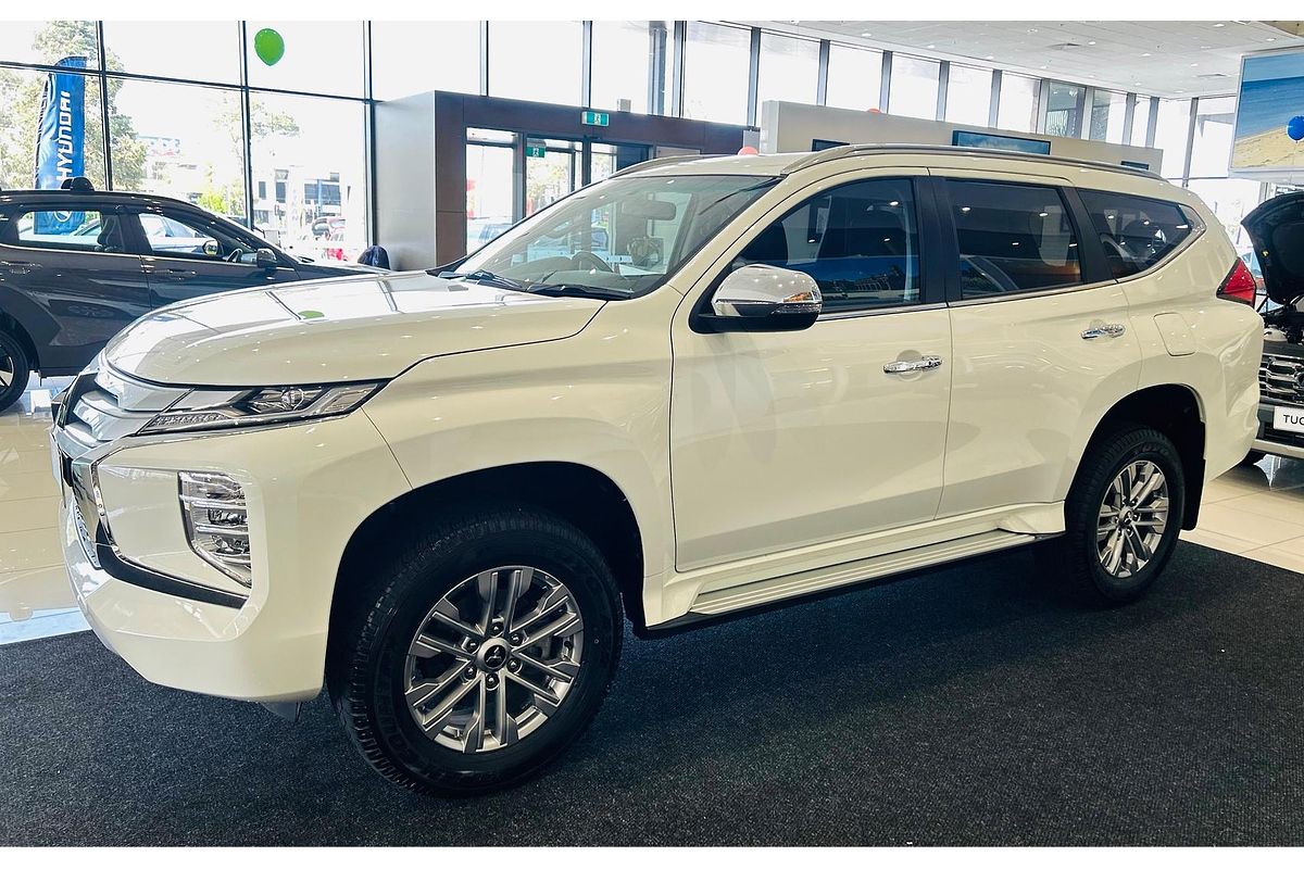 2023 Mitsubishi Pajero Sport GLX QF