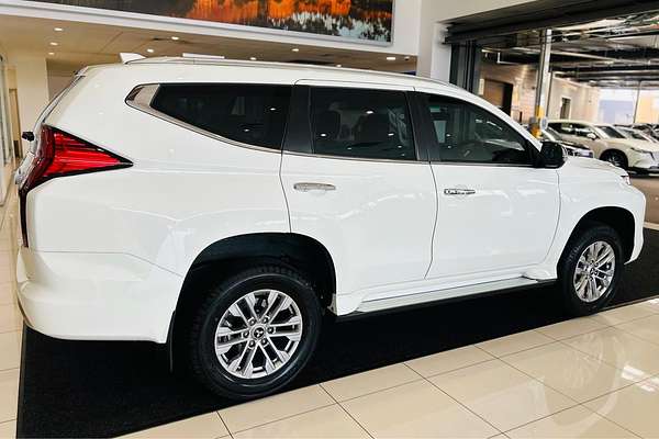 2023 Mitsubishi Pajero Sport GLX QF